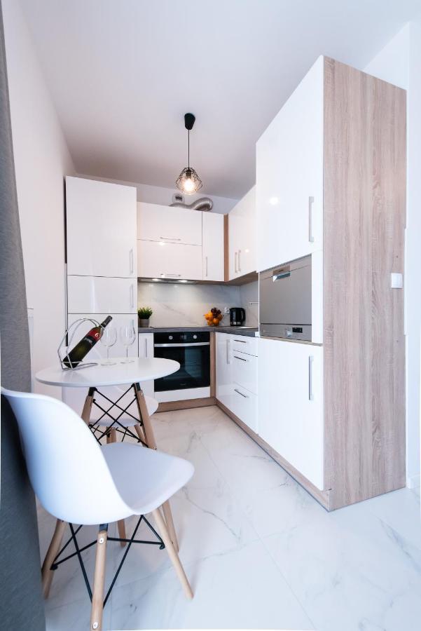 Estella Apartment Краков Экстерьер фото